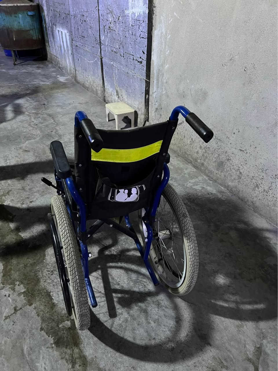 عاربن معوقين جديد  بدون عيب  ثلاث كول شرط جديد محد ماصعدا سعر وحدا 80 الف مكن كركوك شورجه *********** كركوك, العراق
