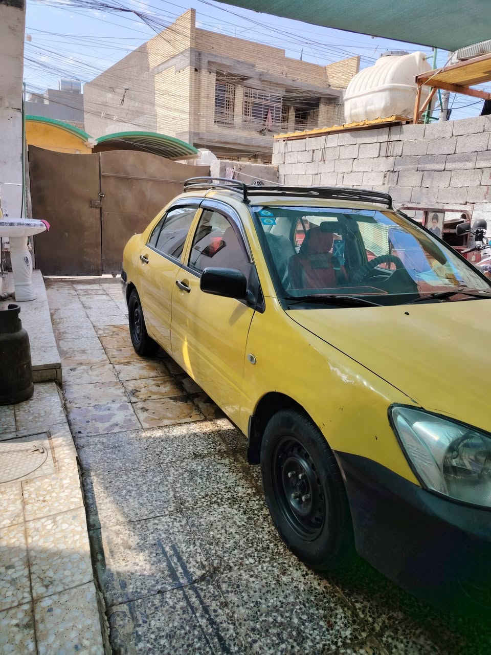 سلام عليكم لانسر ٢٠٠٩ مكينة قبق
أسود السيارة بلادية بسمي مكاني بغداد السعر ٦٥
تبريد ثلج ***********
