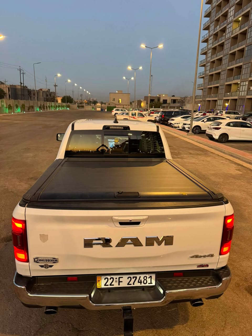 السلام عليكم للبيع
دوج رام لونك وكاله هارلم
RAM LONGHORN LIMITED
موديل2023
السياره كافله 
مكينه 5700
ماشيه 62 الف كيلو
رقم اربيل
بانوراما كامله 
كراسي كهرباء 
تبريد تدفئه كشنات امامي خلفي
كامرات 360 محيطيه
حساسات امامي خلفي
دوسات كهرباء
نقطه عمياء
مرايه كامره
ذاته شو
توقف ذاتي
رادار
مري شفط
تشغيل عن بعد
مري قلاب
سستم صوت هارمن
هوك كهرباء
بعد بيها هواي مواصفات
مكان السياره بغداد حي الجهاد
السعر420$ وبيها مجال
الاستفسار ***********
