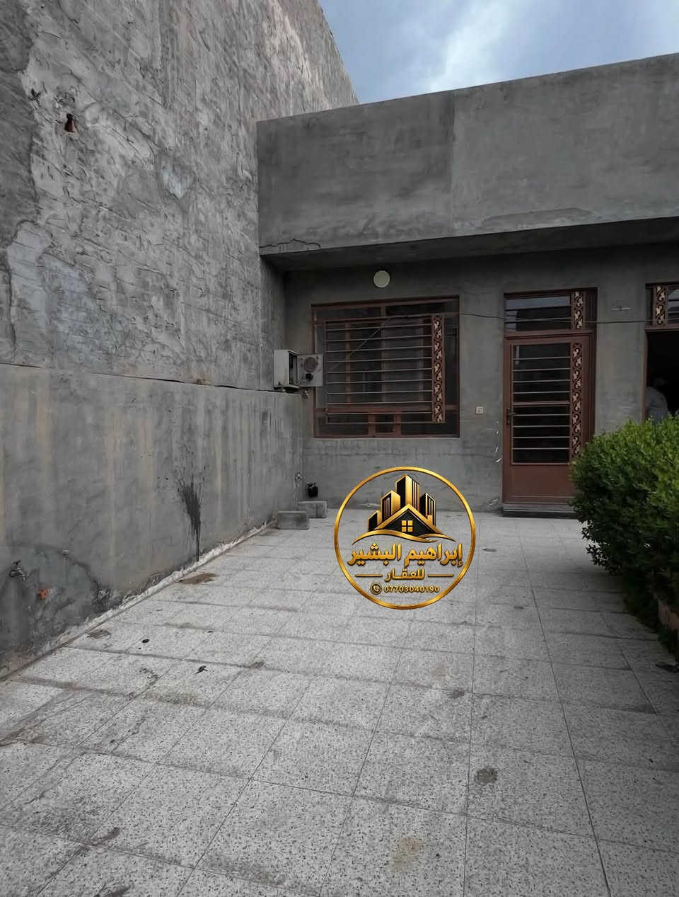 بيت للإيجار • معمل أدوية • دور واحد