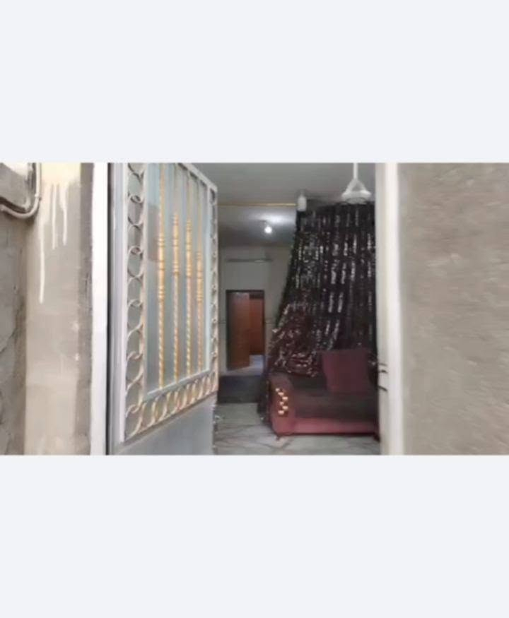 دار للبيع مساحه 100 م طابقين بناء جديد يحتوي على 3 غرف نوم طابو زراعي سند 25 مكان أبو خستاوي شارع منصور قريب على الشارع العام بيع مستعجل ***********

