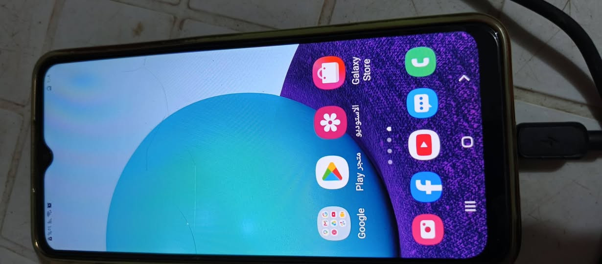 موبايل سامسونج للبيع اسمه اي صفر واحد ذاكره 64 شغال ما بيه اي نقص على  الفحص سعره 100 وبيه مجال مكان مدينة الصدر ماكو توصيل للستفسار يوجد واتساب ***********

نص مكتوب في الصور:
- OFF 3:4 الماكرو صورة فيديو