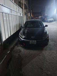 كيه فورتي ٢٣ وارد امريكي حادثها بنيد راجع نفسه بارد  سياره بيه جاملغ ا...