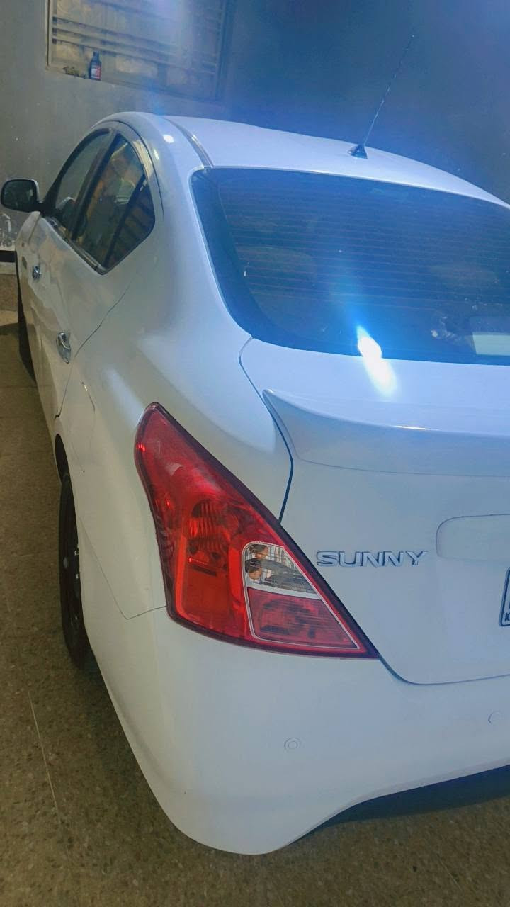نيسان صني هندي مديل 23 دخول جديد ترقيم جديد بيها 3 قطع صبع فقط بدون دواخل وبارد في الباب الخلفي سنويه لغايه 30 سياره جاهزه مكينه وكير كفاله تبريد ثلج ماشه 55 الف حقيقي رقم اربيل بأسم شركه السعر 106 مكاني بصره تنومه الاستفسار الاتصال على الرقم ***********
