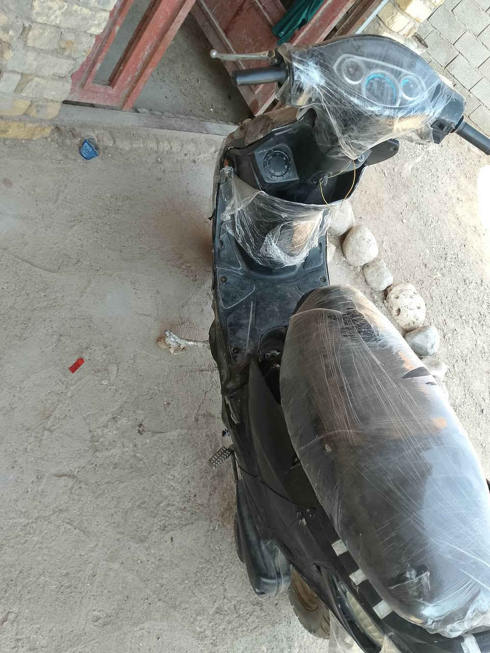 سلام عليكم دراجه لبيع شغاله خير من الله بيهه نقوصات تريد ترتيب مناسبه المكان كوت حي الحكيم رقم الاتصال ***********
