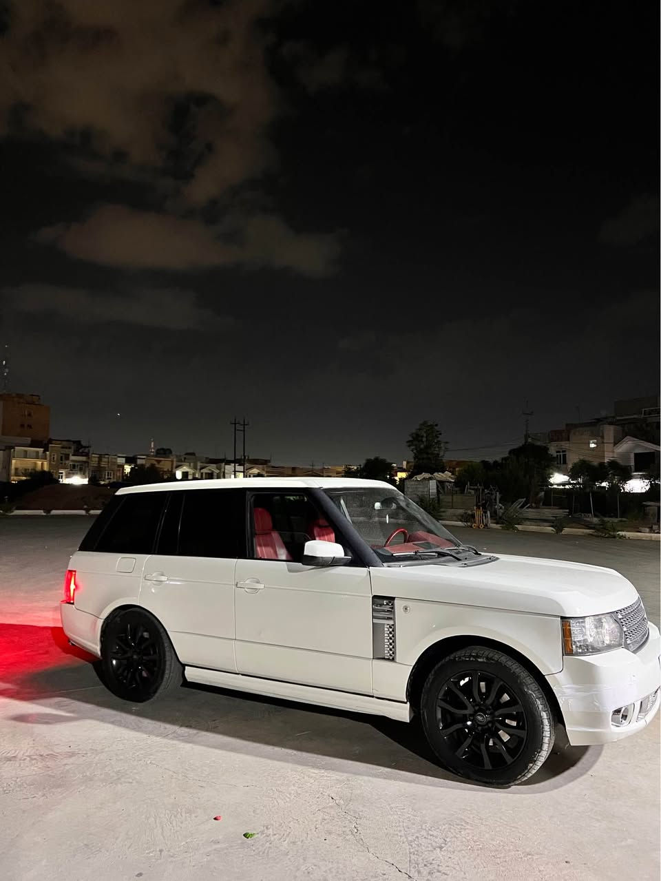 Rang rover Vogue 2007

8 دۆلار غرامە لەسەرە سیارەکە بێ بۆیاغە تەنها 3 پارجەی پێشی کراوەتە 2013 
سەیارەکە 8 پستۆنی سوپەرجارجی بجوک 4.2 
سعری 90 وەرەق و مەجالەجی زۆر کەم أربيل, العراق
