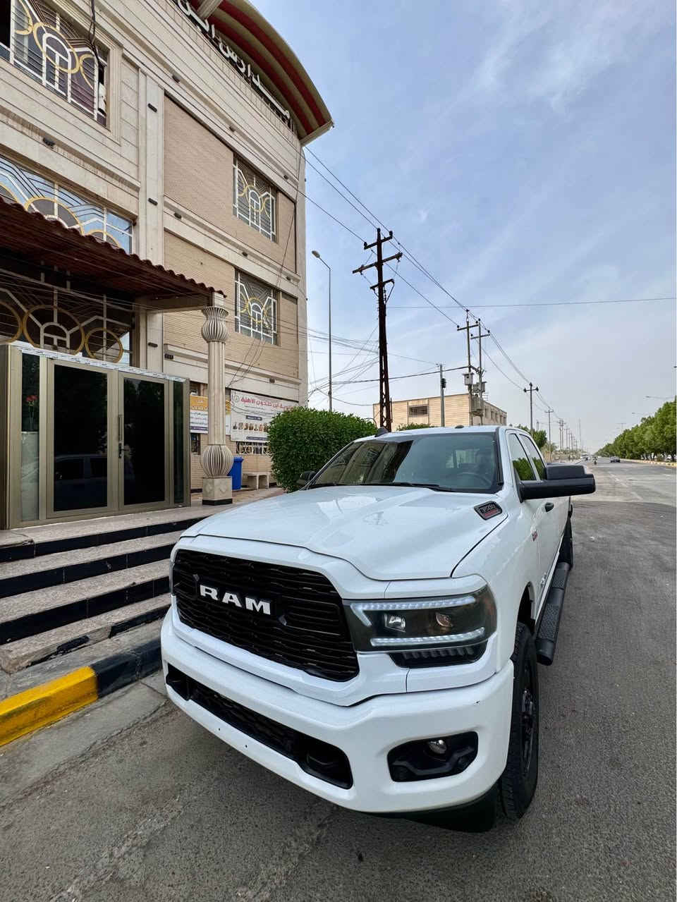 رام ٣٥٠٠ • V8 ٦٫٤ • ١١ ميل