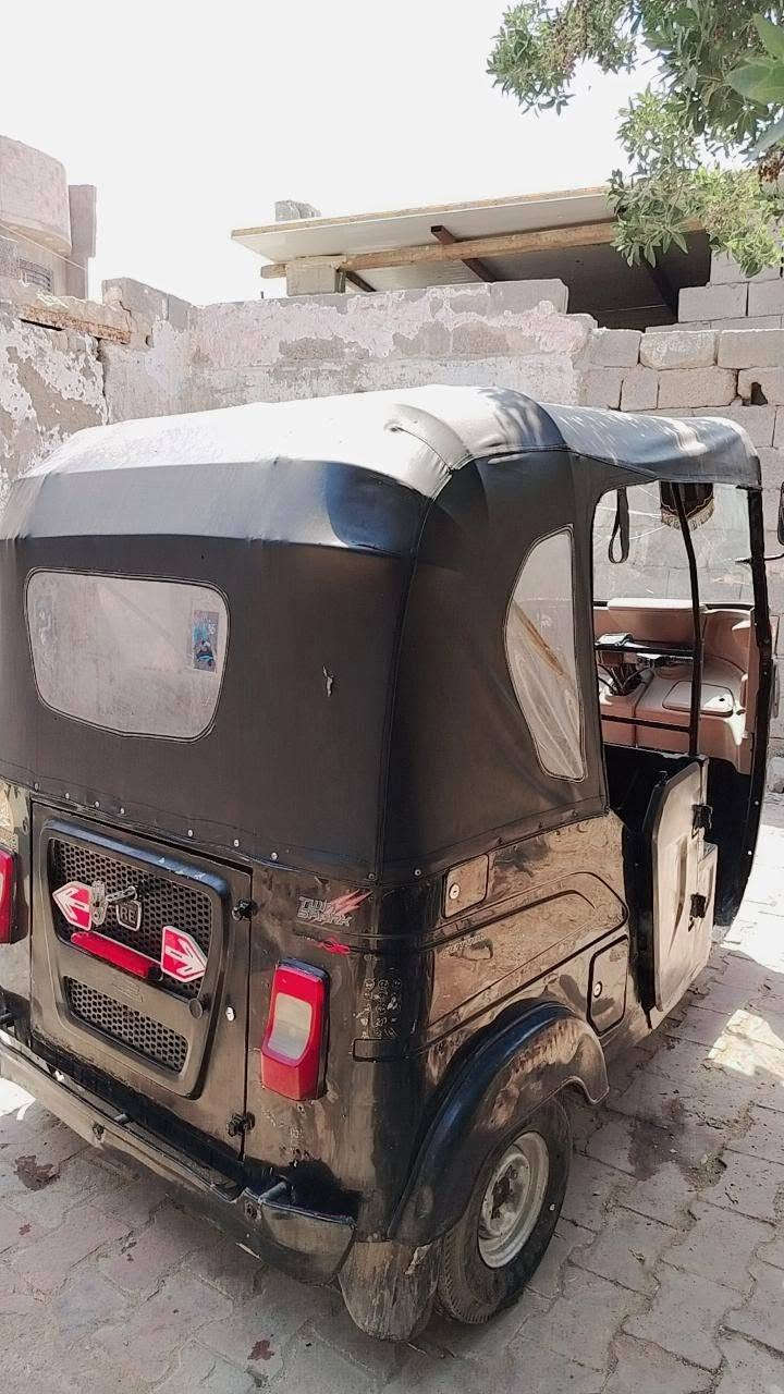 سلام وعليكم تكتك نضيفه 21
جاهزه كبل للشارع ستفسار تصال ع هذه الرقم 👇

***********
