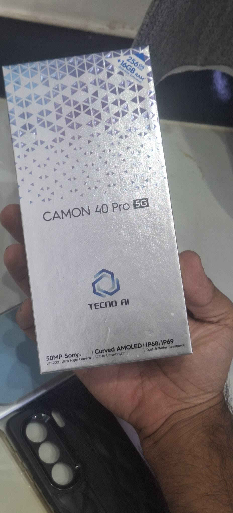 كامون ٤٠ برو 5G • ذاكرة ٢٥٦ • صحة البطارية ٩٨٪