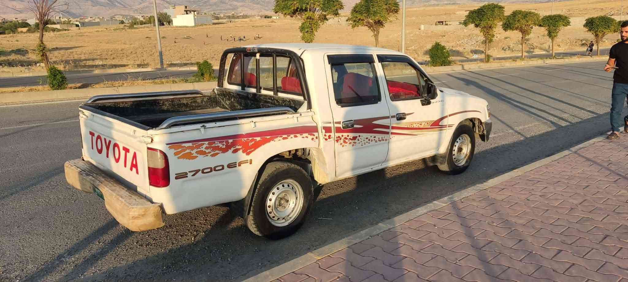 مۆدێل 2002ئاڕمی دهۆک بەشەرتی بەناوکردن مەکینە سپی مەڕغوب سێ پارچەی پێوەیەتی مەکینەی بەشەرت گێڕی یەکو دوی تەواونیە سەیارەکە جوانە ناوسورە هی مەعرەز نیە لەقەڵادزێم *********** بشدار, السليمانية
