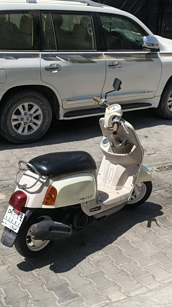 سلام عليكم بوليس كابريته للبيع نضافه فول برغي ما ناقصه صاله شهر نازله من الحاويه تجي وشوف تواصل عل هاذه رقم ***********
لما يشتري لا يتعبني 👍🏿

نص مكتوب في الصور:
- @mntr_31