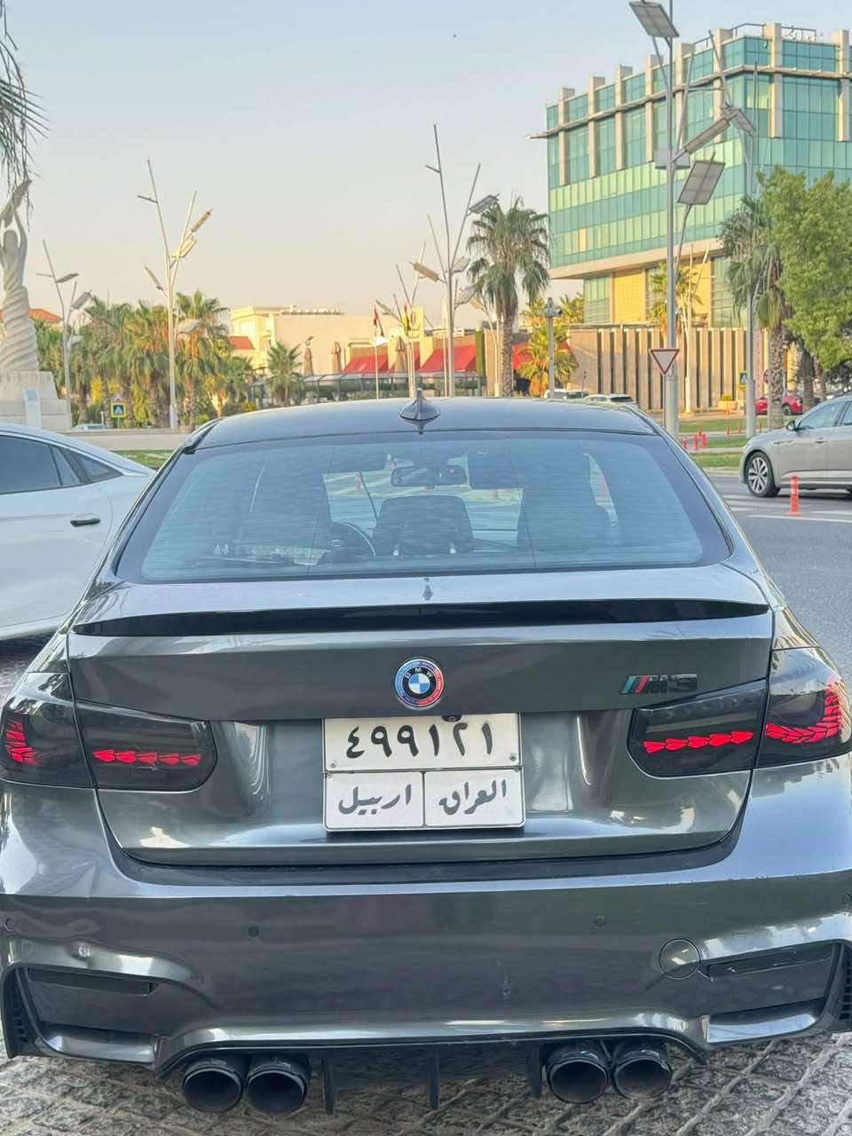 بي إم دبليو 330xi • فول مواصفات • غرامة 18 ورقة