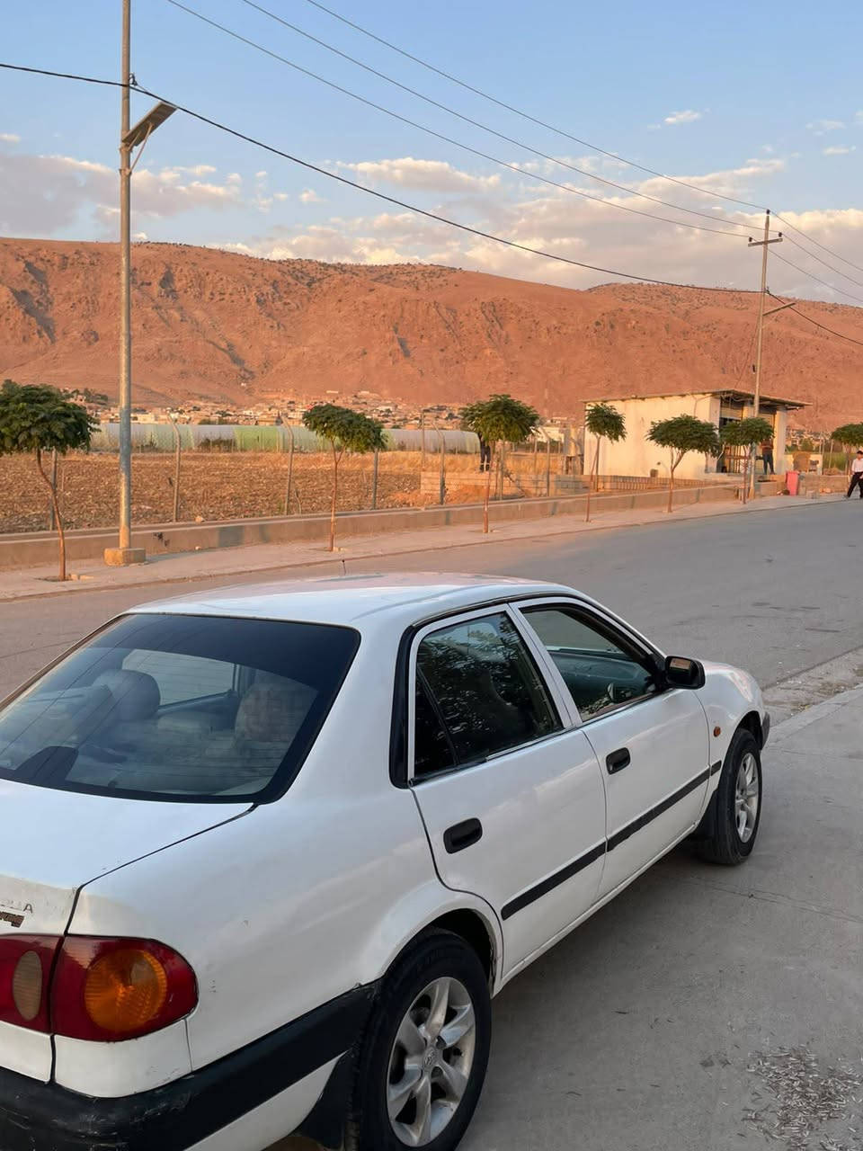 کڕۆلا 1999
ڕقم اسلی ساڵو نیوێکەسەنەوی بەسەرچوە
پاوەر ، قفل مه رکەزی ، تەبرید دەسکاری دەوێ کۆمپێسەری لەسەرە
تەحویل بەشەرت
مەکینەی لەزەخت دوکەڵ دەکا
270000 
غرامەی لەسەرە دەیگەڕێنمەوە 
نرخ 42 و مجال 
ژ.م ***********
***********
شوێن هەریر شقلاوة, أربيل
