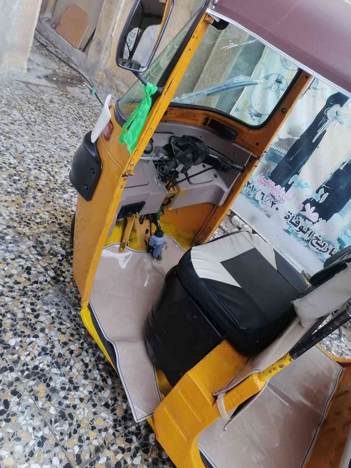 السعر 3و100
***********
سلام عليكم شباب تكتك للبيع أوراق كامله  مديلل 17شهر ال12 مكينه 20مكفوله لاتنقيص ولاتبخير اكسل جديد التكتك معمره خياساته تكتك جاهزه لاخر حبايه تكتك كبل للشارع كلشي ماتصرف عليه الشراي يتصل على راعيه لاحد يدخل خاص بغداد الحسينيه
