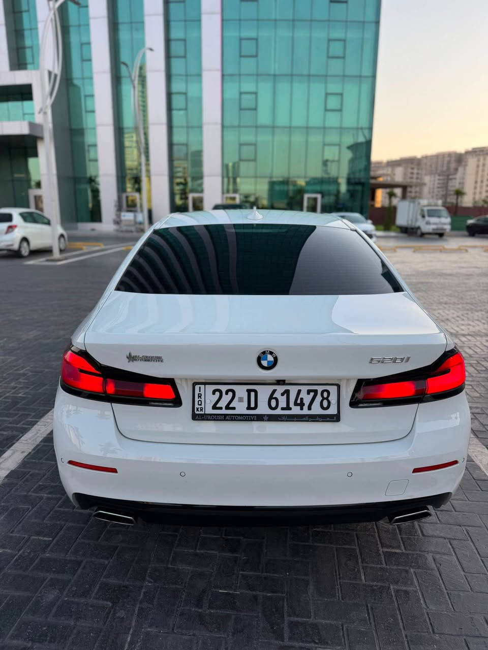 🚘 للبيع | BMW 520i موديل 2021 | وارد خليجي 🇩🇪

✨ فرصة لا تُعوّض لامتلاك سيارة فاخرة بحالة الوكالة، نظيفة جداً ومخدومة بالكامل.

🔹 المواصفات:

* ✅ BMW 520i موديل 2021
* ✅ وارد خليجي
* ✅ محرك 2.0 Turbo اقتصادي وقوي
* ✅ ناقل حركة أوتوماتيك 8 سرعات (Steptronic)
* ✅ نظام قيادة باختيار أوضاع القيادة (Eco Pro / Comfort / Sport)
* ✅ شاشة معلومات وترفيه كبيرة
* ✅ نظام Apple CarPlay
* ✅ كاميرا خلفية مع حساسات أمامية وخلفية
* ✅ تشغيل بصمة (Keyless Start)
* ✅ دخول ذكي (Comfort Access)
* ✅ مثبت سرعة
* ✅ مقاعد كهربائية مع حفظ الذاكرة
* ✅ تكييف أوتوماتيك ثنائي المناطق
* ✅ إضاءة LED أمامية وخلفية
* ✅ جنوط رياضية أصلية
* ✅ داخلية باللون القرميدي الفاخر التي تضفي لمسة مميزة ونادرة
* ✅ جميع الصيانات الدورية منفذة داخل الشركة وضمن مواعيدها الرسمية
* ✅ مفتاحان (بصمتان) أصليتان
* ✅ سيارة شخصية، نظيفة جداً، ولا تحتاج أي مصروف.

💰 السعر: 290 ورقة (قابل للتفاوض بالمعقول بعد المعاينة).

📍 الموقع: أربيل
📄 السيارة باسمي شخصياً وجاهزة للنقل.

📞 للاستفسار: ***********

🔥 إذا كنت تبحث عن BMW بحالة الوكالة، وسجل صيانة منتظم، وداخلية قرميدية مميزة، فهذه السيارة تستحق المشاهدة. الجادون فقط، والرزق على الله. بغداد, العراق
