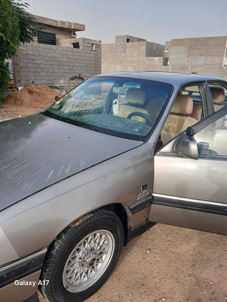 اوبل اوميغا • ٩٣ • متعوب عليها