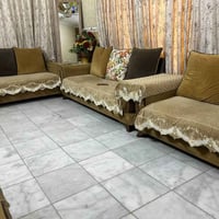 ١٠ مقاعد • نظيف • بلوك