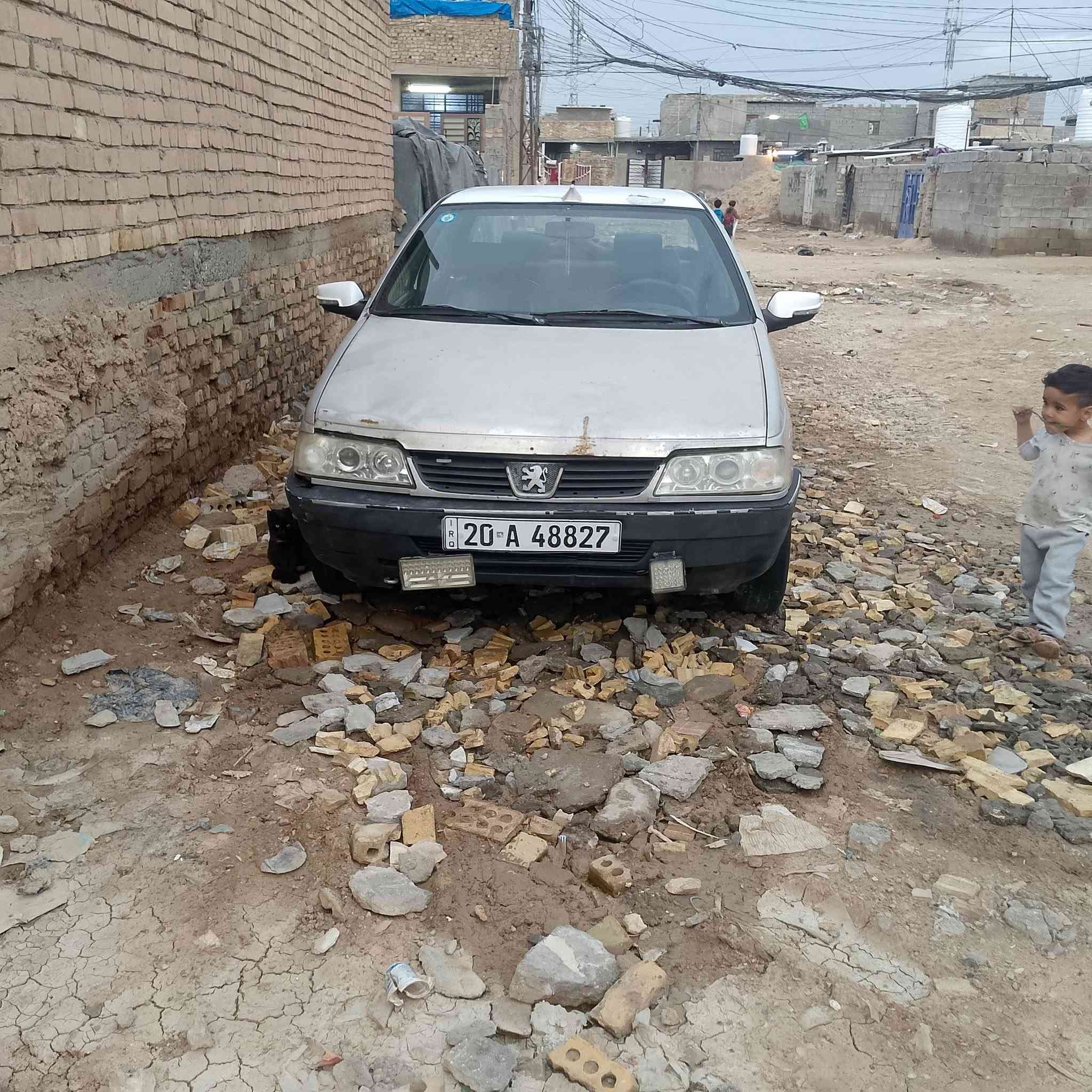 سلام عليكم بيجو للبيع موديل 9 رقم الكليزي ديالى بسمي السياره كهربائياتها كلها شغاله مكينه بيهه تبخير كير تمام تبريد شغال السعر 15 ورقه مكان بغداد ***********
