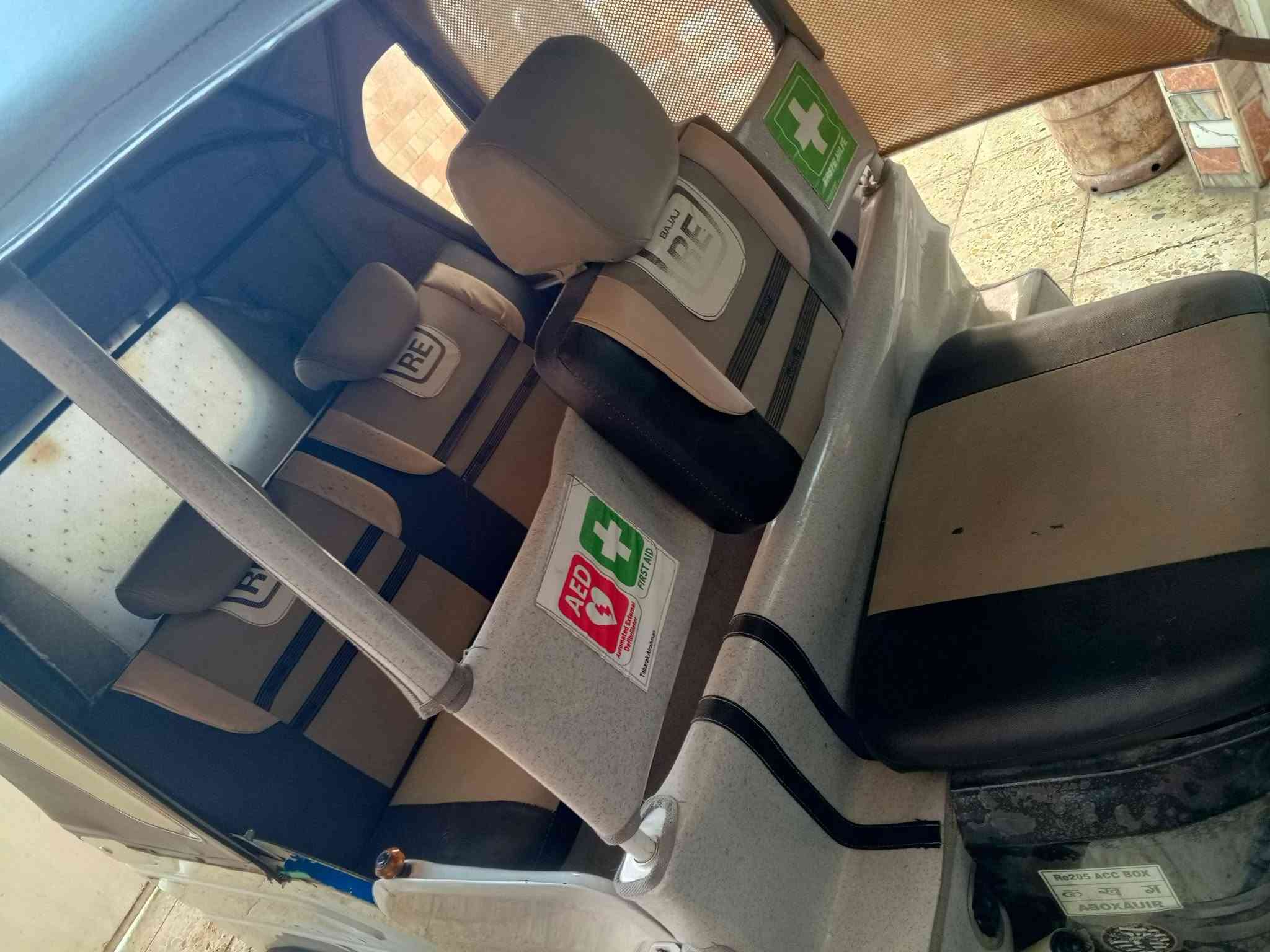 اقرا 👇🏻

22 شهر 11

1) رقم مميز انكليزي 
2) مسجل شاشه شغال 
3)شمعه داخليه 
4)تخم تاير 
5)ستان موبايل 
6) دوشمه 
7)كاعيات 

كشر بس دوس الخلفيه الاماميه بلاديه 
لغود صفاح بلاديه مكينه مكفولة تنقيص تبخير مجفته وحلوه تكتك بالعافيه عل الياخذها تخبل 
ملاحظه : ما ابيع اذا مو عقد مروري 
  
السعر 8700 وبيها مجال للشراي يشلع عيوني 
مكان مدينه الصدر 
***********
