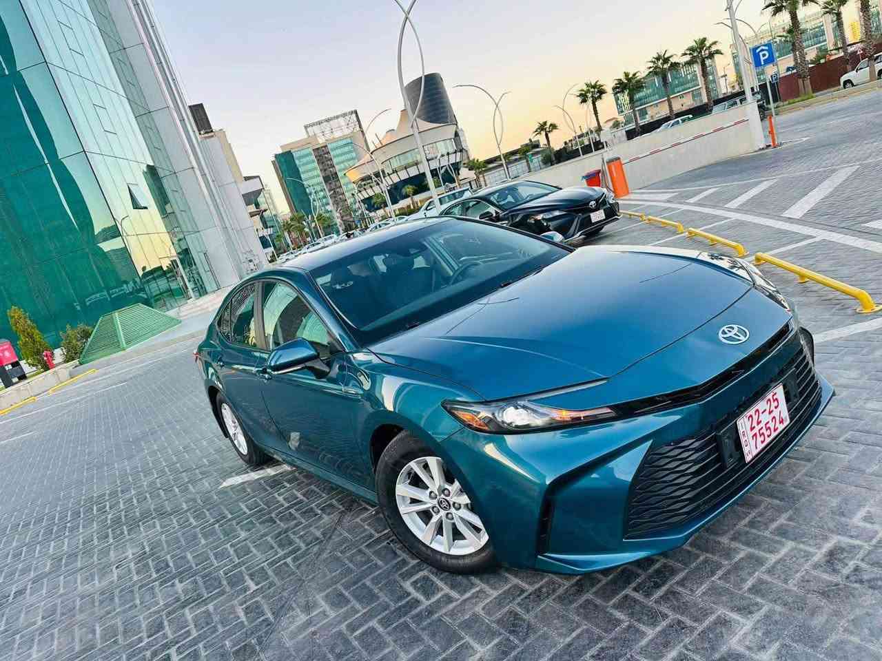 كامري هايبرد • ٢٠٢٥ • ٢٣٠٠٠ ميل