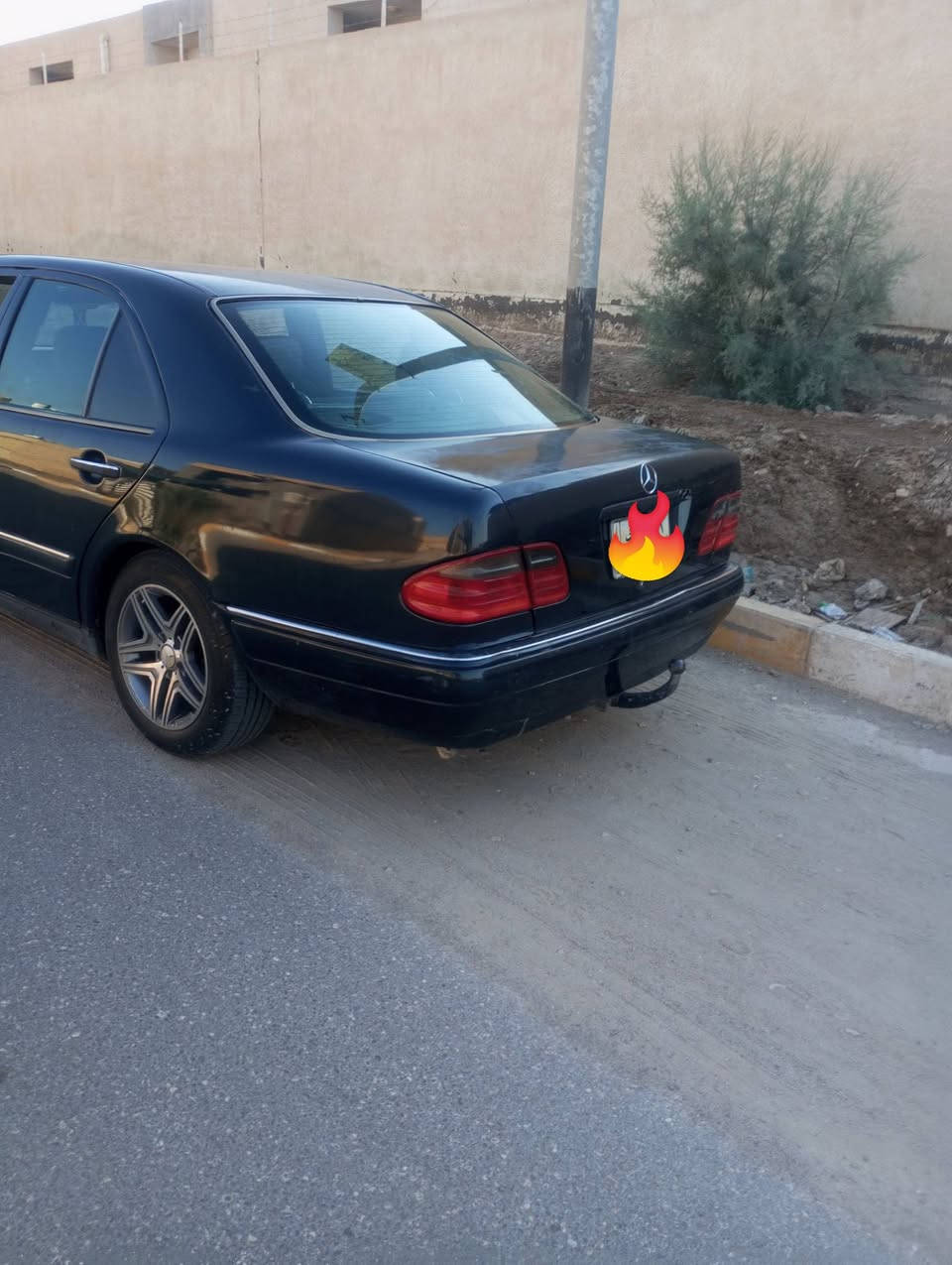 للبيع أو المراوس 🌹
السلام عليكم
مارسدس أم عيون موديل 1996
📍 المكان: الناصرية
📄   رقم بصره مشروع وطني، السيارة باسمي
🔧 مكينة 4 سلندر جديدة، توني شادّها 
⚙️ الكير عوزه كلجات بس انه ابيع كير فلوسه طيح من السعر
تبريد عوزه غاز فقط
🛡️ السيارة مكفولة
🎨  فقط بيها صبغ 
💰 السعر: 75، وبيه مجال
📞 ***********
📱 واتساب موجود
