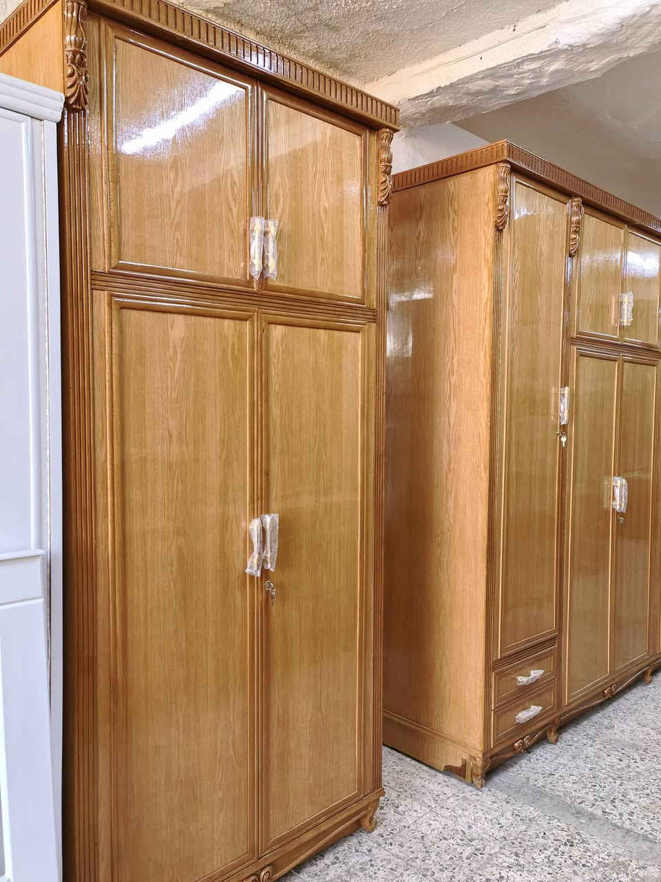٦ وملحق سنديان شغل جديد غير مستعمل
للحجز والاستفسار التواصل على الرقم ***********
بغداد السيديه حي الاعلام
