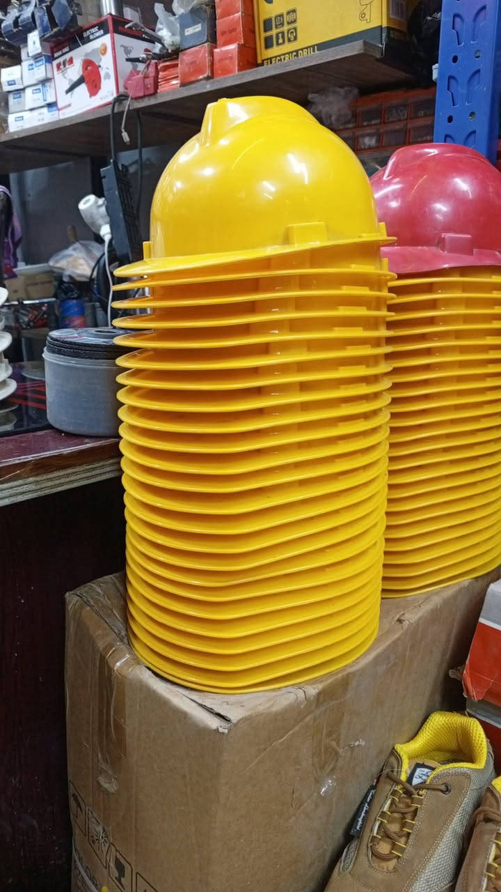 خوذة كاملة • كمية محدودة • توصيل