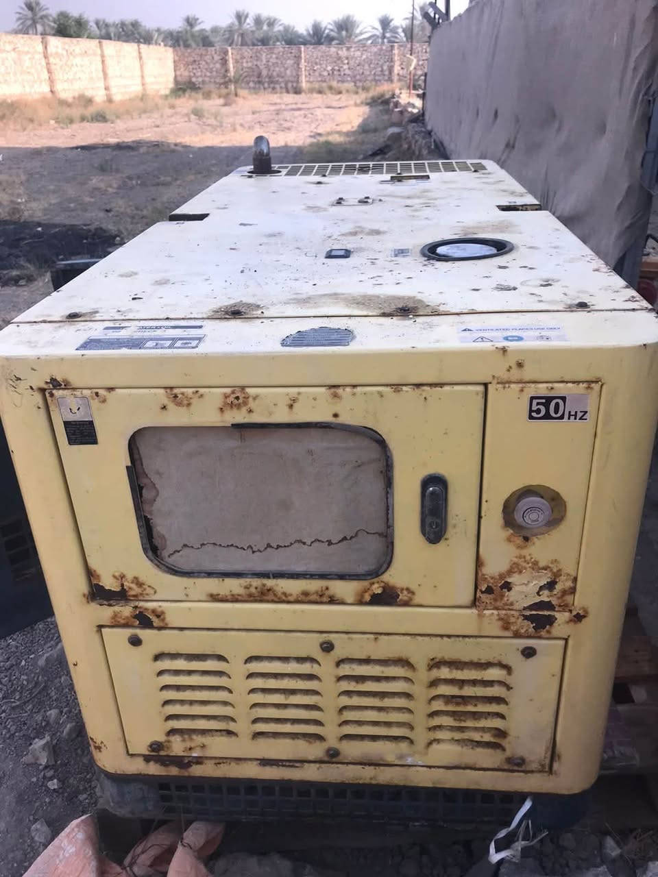 مولده بيركنز 3بستم كاتم نظيفه جدا استعمال قليل 14kvA كاز نظيفه برغي ما مفتوح بيها كاتم جديده 55  أمبير السعر16 ورقه بيه مجال بسيط حك الجيه للاستفسار *********** مكانه بابل
