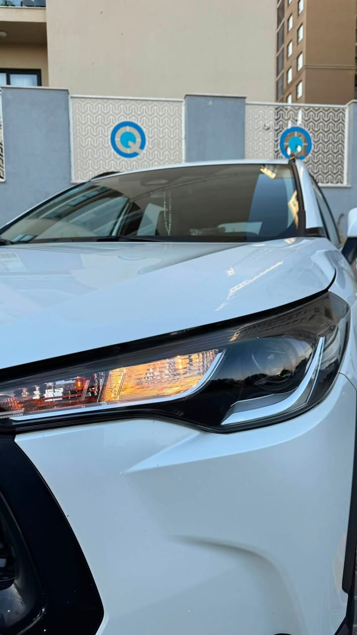 📍كورلا كروس موديل  2024 
داخل احمر واسود بلادي _رادار _اوتو هولد _فتحه
رقم بغداد باسمي تحويل ثاني يوم  
ماشيه 25 الف بعده بريحة الشركه ✨
 سياره استخدام نظيف 
اخت زيروو كفاله عامه مابيها اي نقص  
مكاني شهداء السيديه 
الاستفسار ***********
