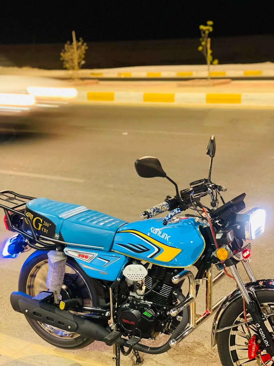 سلام عليكم سونك ٢٦ للبيع بعده زيرو بلادي سبانه ما ممدوده عليهه سعر مليون و ٢٠٠ وبي مجال كلش قليل ويا منفيس فقط محرك ضاغطه وزنجيل مكان الرمادي التئميم هاذ رقمي *********** ولي مو شراي ليراسل وليتعبني
