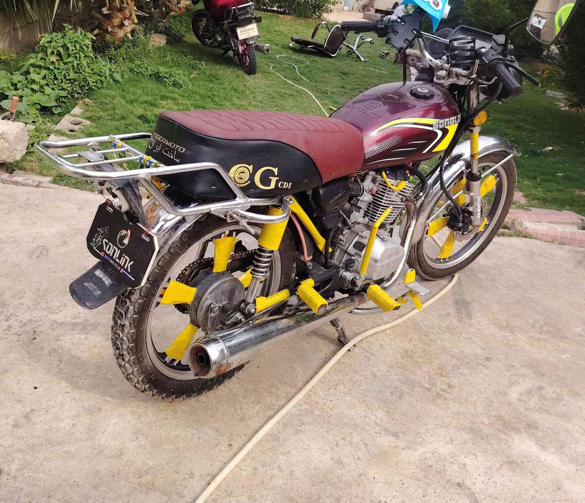 سلام عليكم
#للبيع 

#سيفان 🏍🏍🏍

#موديل 2020👉👉

#محرك مفتوح ⚙️🔧👍

#كهربائيات شغال 🚥🚦🔋🚨

#سلف هندر شغال 👍👍👍👍👍👍

#تخم #تاير #جديد ⭕⭕⭕⭕🛟

#السعر #350💵💵💵

👈👈👈👈مكانه صلاح الدين قضاء العلم 👉👉👉👉

📲📲📲📲***********📲📲📲📲📲📲
