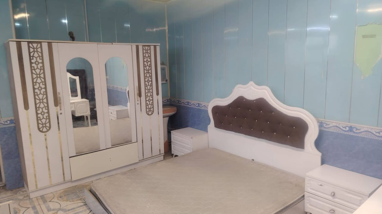 اللهم صل على محمد وال محمد 

عرض خاص 
390 الف فقط 
غرفه نوم كنتور نظام ابواب 
نضافه جيده بسعر مناسب يشمل النقل والشد الطابق الارضي داخل محافظة النجف الاشرف 
*********** النجف, العراق
