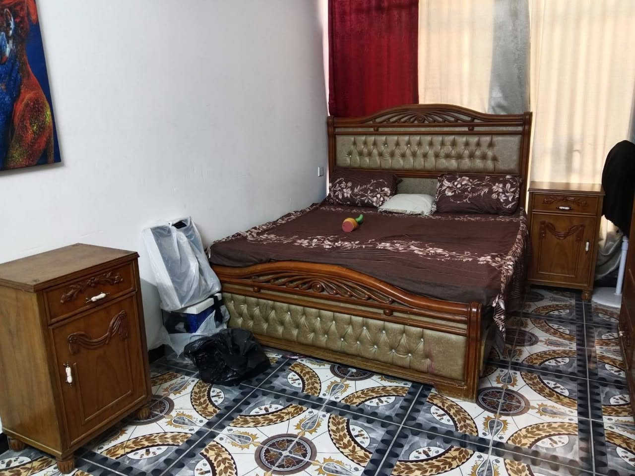 سلام عليكم غرفه للبيع 
اصغيره وحلوه واني فاتحه لان ماعندي مجال
صاج توصا مسويه عارضه 450 
الي اتفيده يراسلني او يتصل ***********
عنوان شهداء البياع
