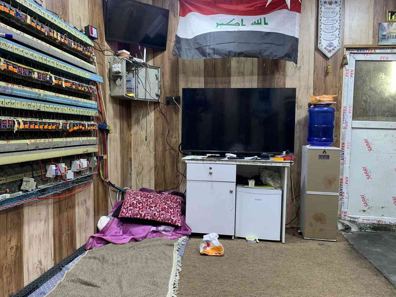 للبيع موقع مع ثلاث مكائن مكان ممتاز لاستفسار اكثر الاتصال ***********
