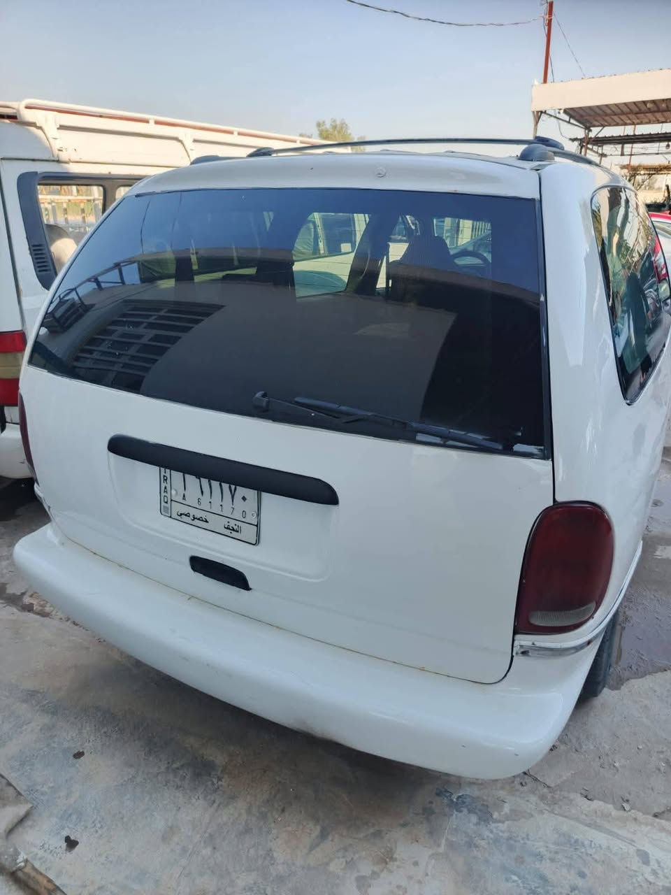 السلام عليكم 
سيارة كلايزر موديل 1996 مكينة 3و300
3قطع تبريد شغال 
السعر 40 ورقة وبيها حك الجية
العنوان ديالى الخالص 
***********
***********
