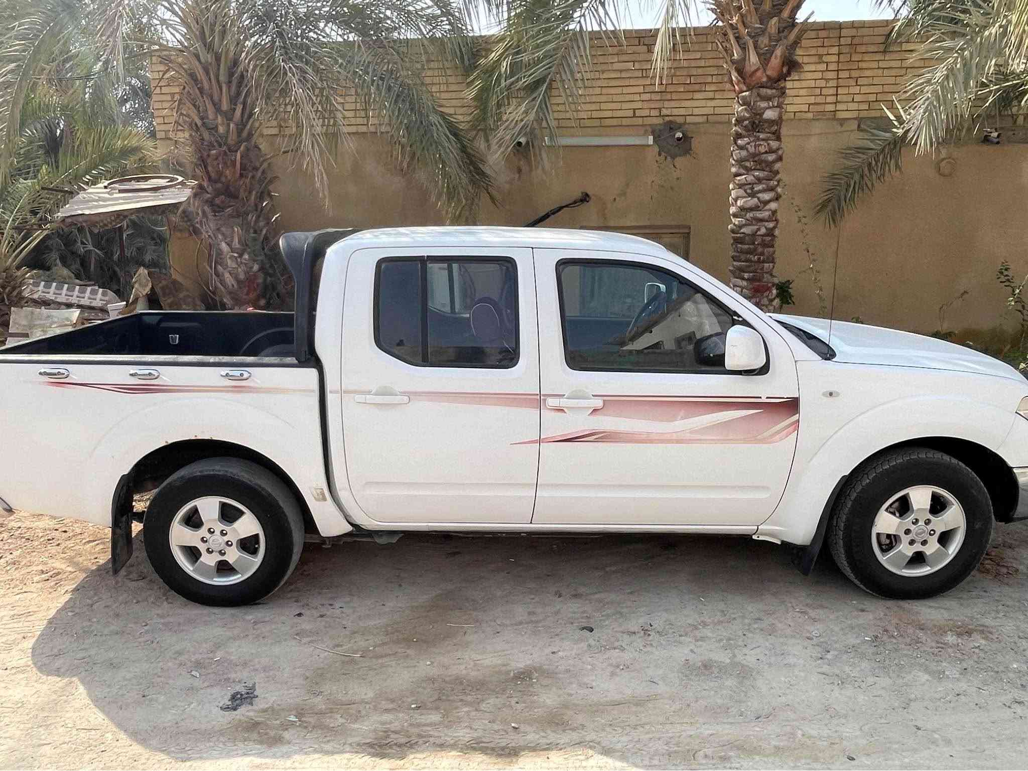 السلام عليكم للبيع نيفاره فول مواصفات مديل 2009سياره خير من الله مفوله من صوليات رقم بصره بيه بينيد وجاملغ بدلات وللتفاصيل اكثر تصل رقم*********** البصرة, العراق
