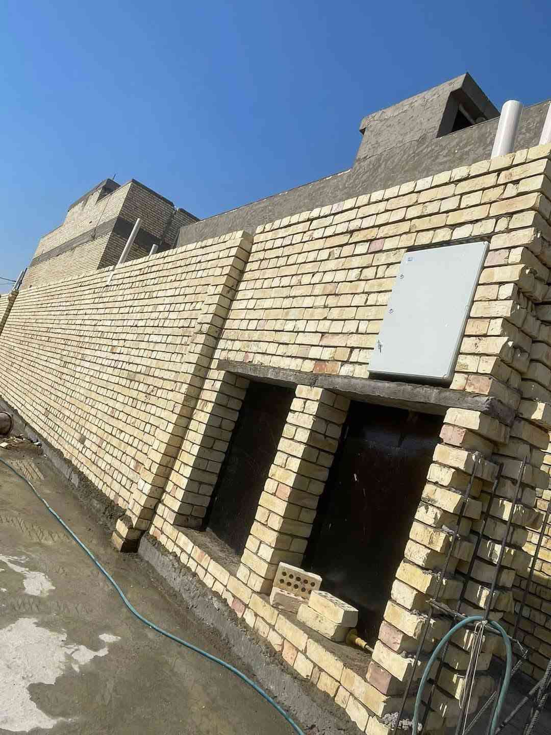السلام عليكم اني ابو حسين   البنا ارجو ان ينال اعجابكم شغلنة شغل درجه اولى اي مكان في بغداد اشتغل على الدبل ا اوقطعي كادري كامل اني وعمالي وسكلتي وسيارتي يعني ما انتعب ابو البيت اهم شي عدنة رضة الله ثم رضة الزبون  سعار مناسبه ***********متواجد وتساب خلفات ٢
