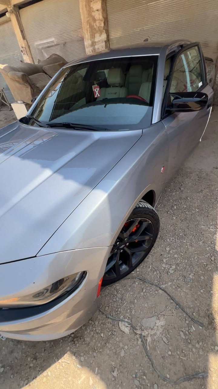 السلام عليكم
جاجر SXT وارد امريكي لبيع فقط 
موديل 2017 
رقم بغداد دولي بسمي
كير محرك حداديه مكفولات 
تبريد + تدفه جاهزات 
تخم تاير جديد قبل شهر شديتهن
حادثه من امريكا بس ربع جاملغ الخلفي 
باقي سياره مكفوله وسونار بلمنشور 
ماشيه 160 الف حقيقي
سعر السياره / 175$ بيه مجال 
#العنوان ديالى الخالص 
التواصل والاستفسار على الرقم 
***********
***********
 اتصال أو وات ساب
اخوان اني مكلف بالنشر اتصل على الرقم 
الصور والسونار بلمنشور
