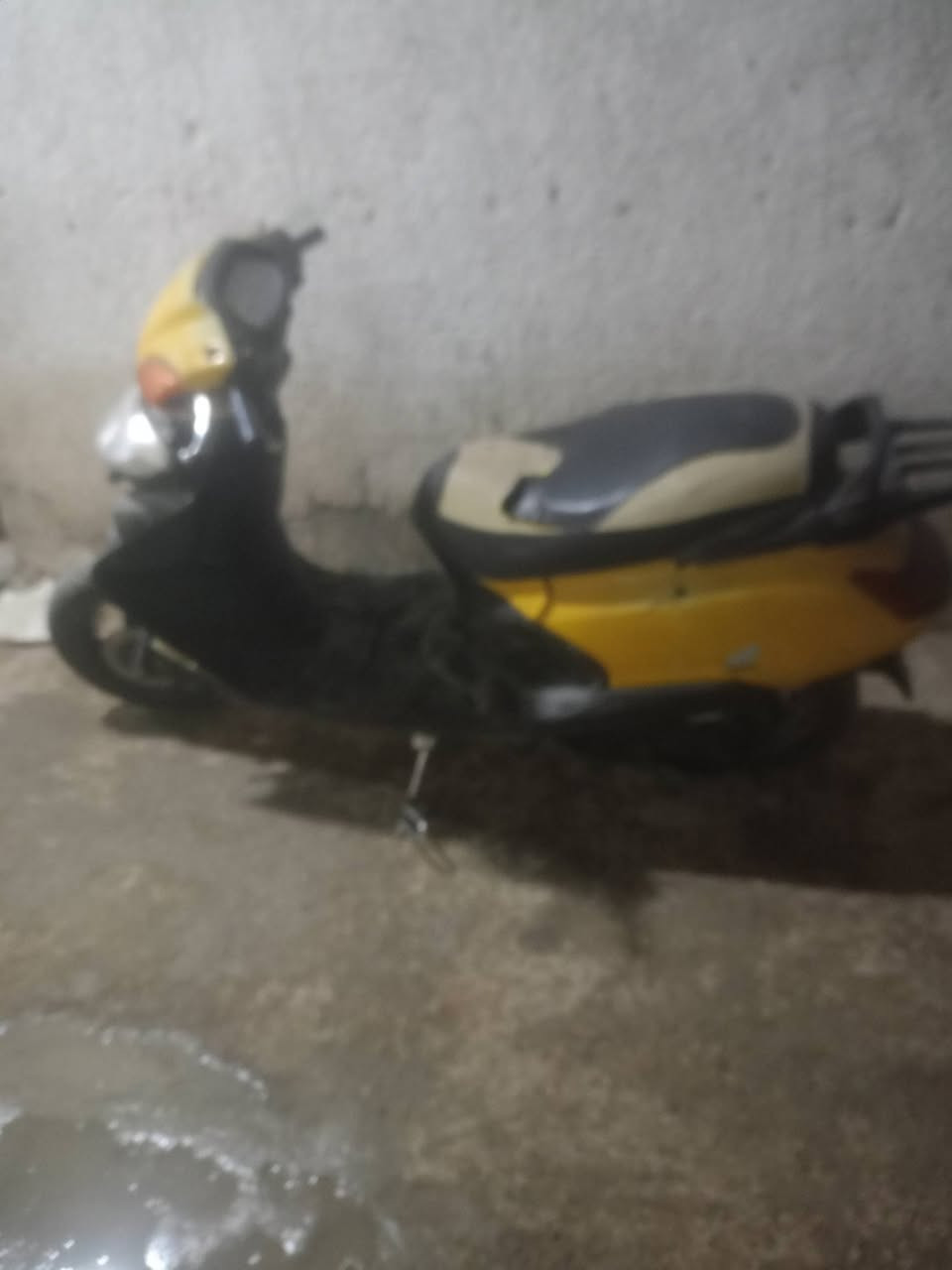 السلام عليكم سبيزي للبيع سعر 150 بيها مقطوع قايش كفر امامي نقره سلف كله شغال سعر 150 بيها مجال مكاني بغداد مدينه الصدر ام الكبر والغزلان ***********
