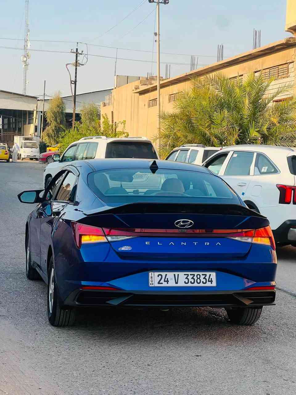 السلام عليكم لانترا موديل ٢٠٢٣ 
ماشيه ٢٣ m
ضرر ٣ قطع 
مواصفات
 كاميرا 
شاشه 
رادارت 
اوتو ستوب
السعر ١٢٥ بي مجال
***********
مكاني موصل ايسر معرض الكرم
