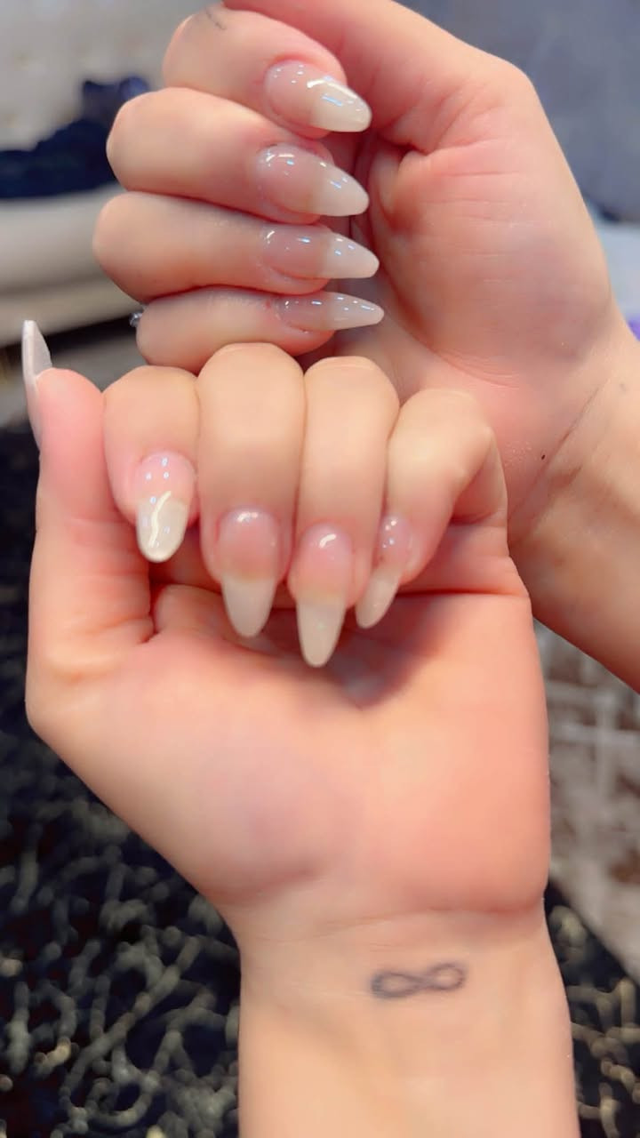 💎 جمالكِ بلمسة واحدة! 💎
عروضنا الحصرية للأظافر والتاتو صارت جاهزة:
 💅 أظافر مثالية بأحدث الطرق والديزاينات.
جل اكستينشن مع دزاين25الف
اكس جل مع دزاين20الف
جلش مع لمعه15
 ✏️ تاتو دائم / شبه دائم برسمات دقيقة وتحديد يبرز  ملامحج 
تاتو مايكروابلدنج 20الف 
تاتو بلوك 20الف 
سكس دي مع تضليل20الف 
🔥 احجزي باقتكِ اليوم واستمتعي بخصم مميز!
📩 أرسلي لنا رسالة على الخاص للحجز ومعرفة تفاصيل الأسعار.
عنوانه بغداد حي جهاد المخابرات 
للحجز والاستفسار 
على ارقام سنتر 
***********
***********
