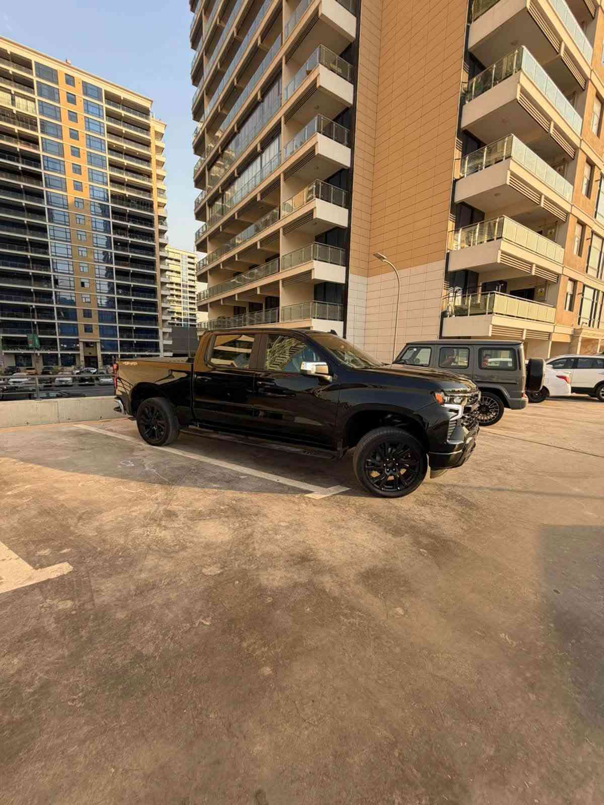 سلفرادو 2025 LT  سلندر 8
باب طويل وبدي قصير 

حادثها جاملغ وبنيد 

دخول جديد تعيمر درجه اولى 
شاشه كبيره
عدادات شاشه
حساسات امامي وخلفي
كير تعليك 
٤ كامرات 
رادارات
كشن كهرباء 
جاهزه من كلشي بدون نقص

ماشيه 21 الف ميل 

رقمها شهداء
285 ورقه سعرها
***********

