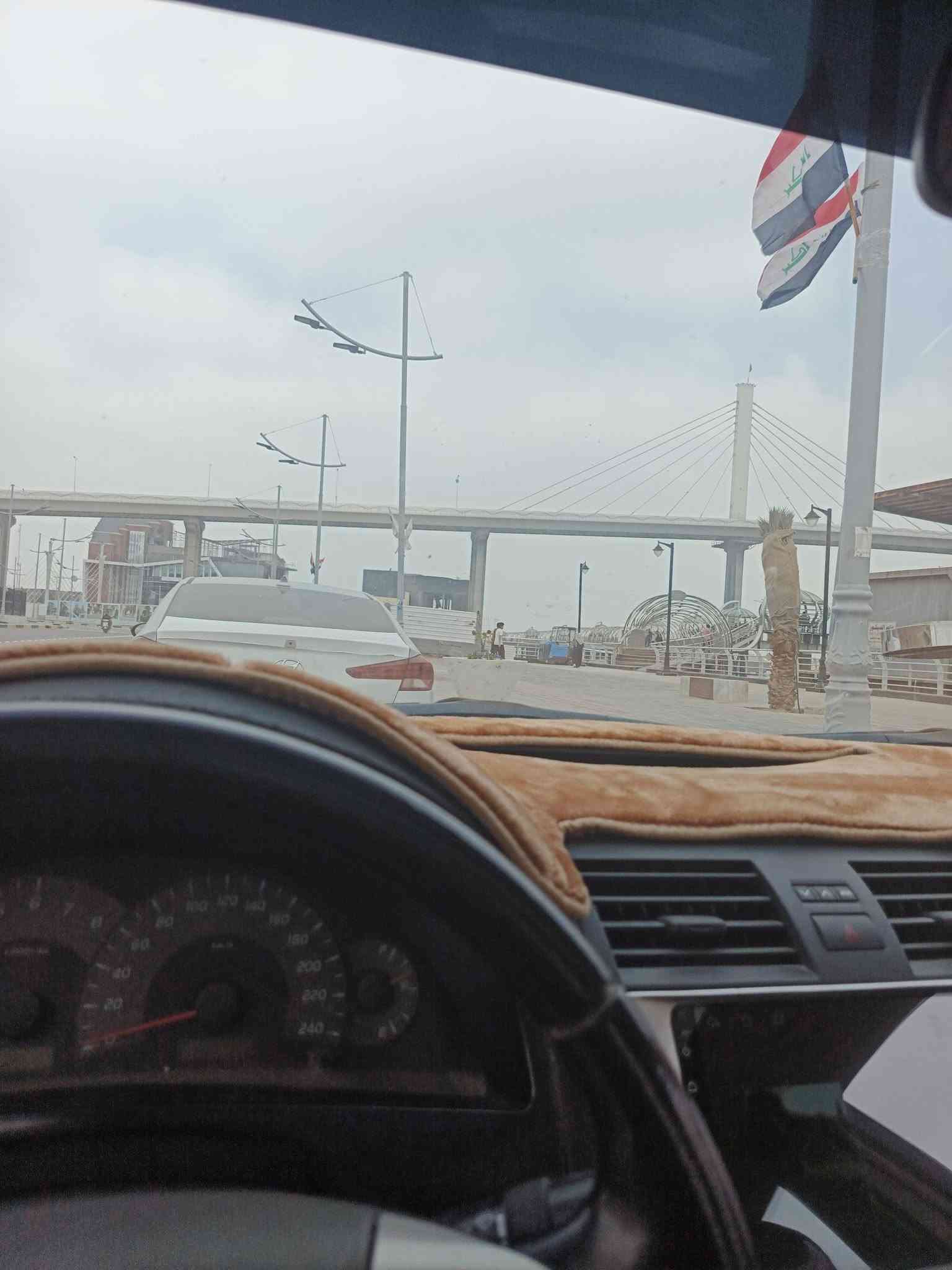 كامري GXL • بدون ضربه • تحويل ٢٠ يوم