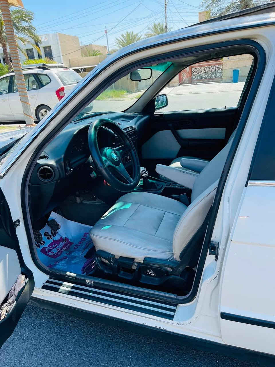 السلام عليكم BMW 535 موديل 91 مكينة وكير بالجيس كير عادي تبريد ثلج اصل كير اوتو موجود اطي وية السيارة بلادية بيها صبغ دواير جاملغات الخلفية راديتر بور سلف داينمو كلة جديد مروحة كهرباء صدرها جديد بسمي سعرها 50 بي مجال ***********
