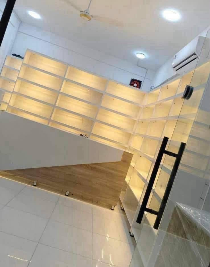✨ فاترينات ورفوف محلات – خشب MDF عالي الجودة ✨
✨ فاترينات ورفوف محلات – خشب MDF عالي الجودة ✨

هل تبحث عن طريقة أنيقة لعرض منتجاتك؟
نوفّر لكم فاترينات ورفوف محلات مصنوعة من خشب MDF المتين بتصاميم عصرية تناسب جميع أنواع المحلات.

🔹 تصنيع حسب الطلب
🔹 تصاميم حديثة وجذابة
🔹 جودة عالية وتشطيب ممتاز
🔹 أسعار منافسة

متوفر توصيل 🚚 الى جميع الحافظات 

📱: ***********

  #محلات_موبايل #صيدليه #ماركت #مجمعات #ساعات

