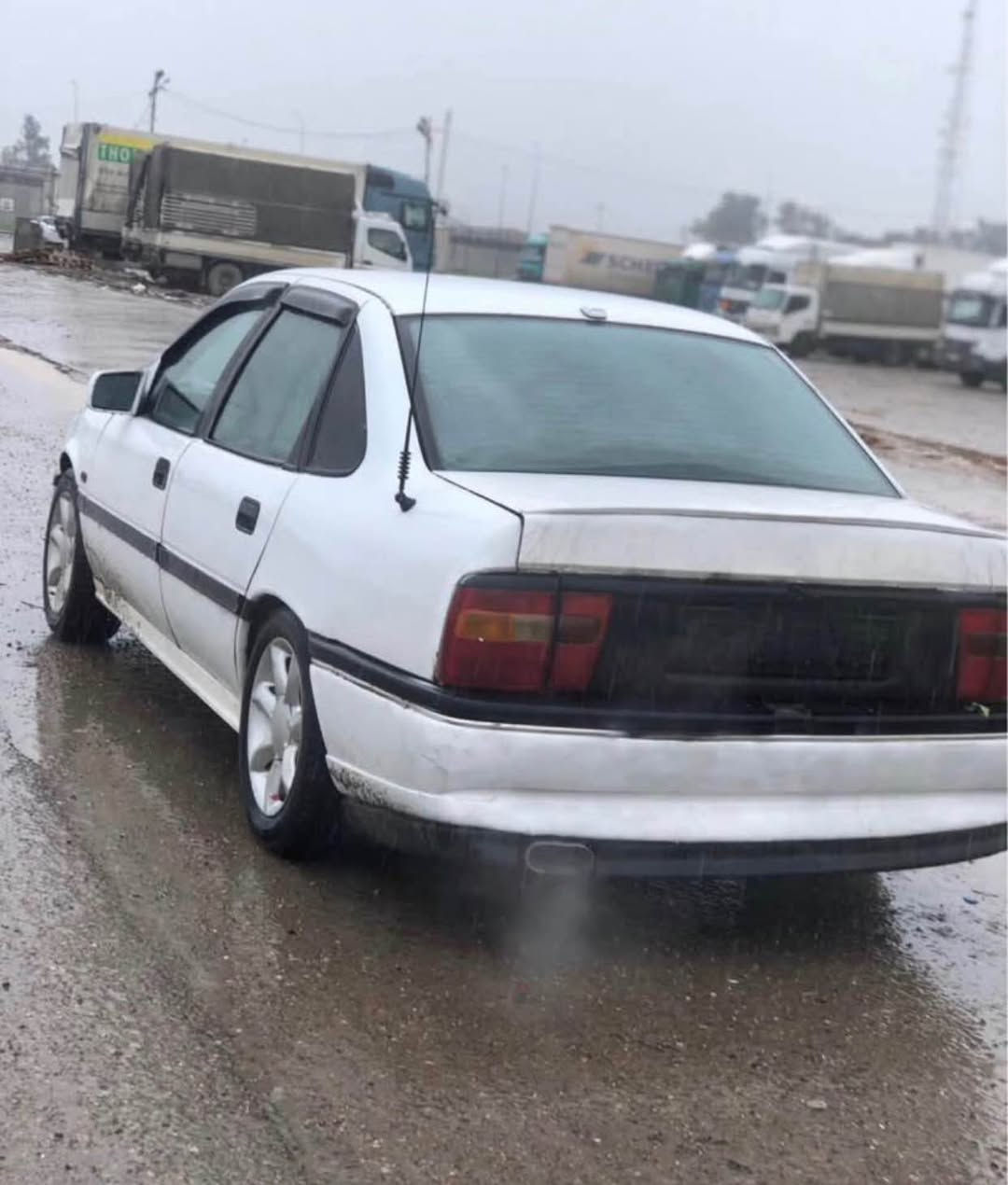 ئۆپل ڤیکترا مۆدئل ٩١ کراوەتە ٩٥ ئارم سلئمانی ئەسلی مەکینە ١٨ مەرغووب سەیارەیەکی زۆر جوان و گەنجانە واتساپ *********** أربيل, العراق
