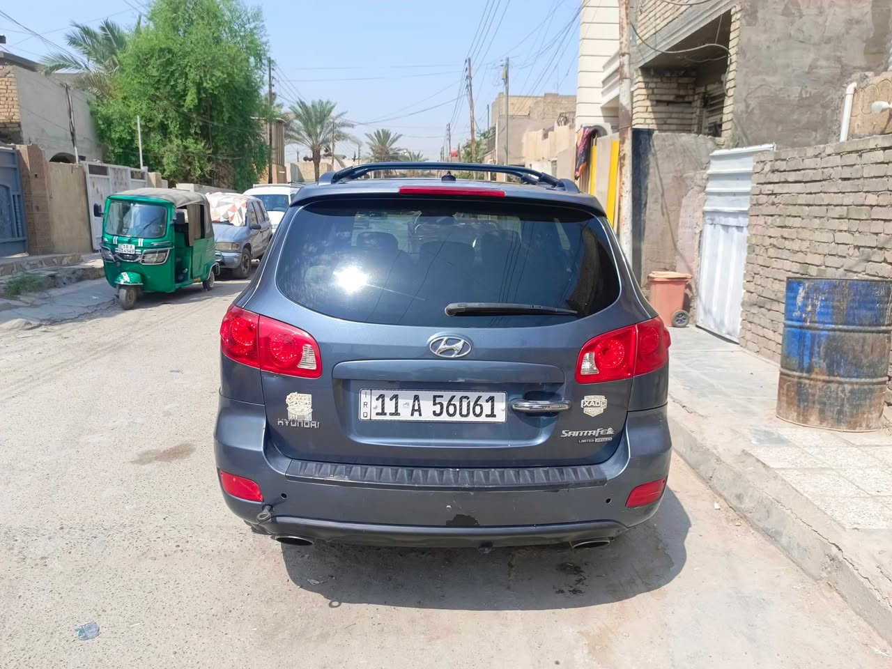 السلام عليكم 
سنتافي 2008وارد أمريكي 
بيه نص قطعه صبغ إلي هوه جاملغ خلفي جهه السايق فقط 
فتحه 
تخم تاير جديد 
محرك شديته قبل سبوع مال حاويه  6سلندر 
شاشه كبيره  
خمسه راكب
الحداديه مالته تعبانه  يراد ادامه للصدر  
الصور موضح كلشي بيه باردات موضحات بالصور 
***********
ترهم مراوس  بسياره صغيره 
السعر ١٠٥ وبيه مجال 
مكان 📍 بغداد تقاطع درويش
