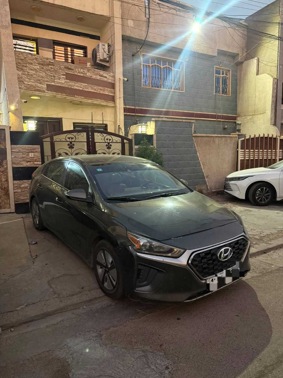 هونداي ايونك هايبرد 2022
بغداد بأسمي رقم انكليزي جديد
 ماشيه 103 الف ميل 
حادث امريكا صفحت السايق ايرباك برده فقط
 نواقصها الجاملغ الخلفي مطعوج وممصلح موضح بل صوره والتبريد عاطل 
سعر 78 ورقه مستعجل 
مكاني بغداد المنصور 
***********
