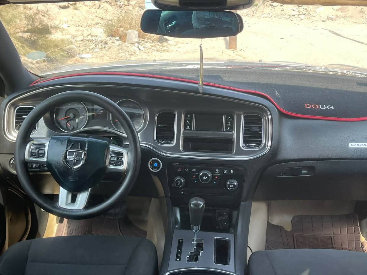 جارجر • ٢٠١٢ • بوز بدون تبديل