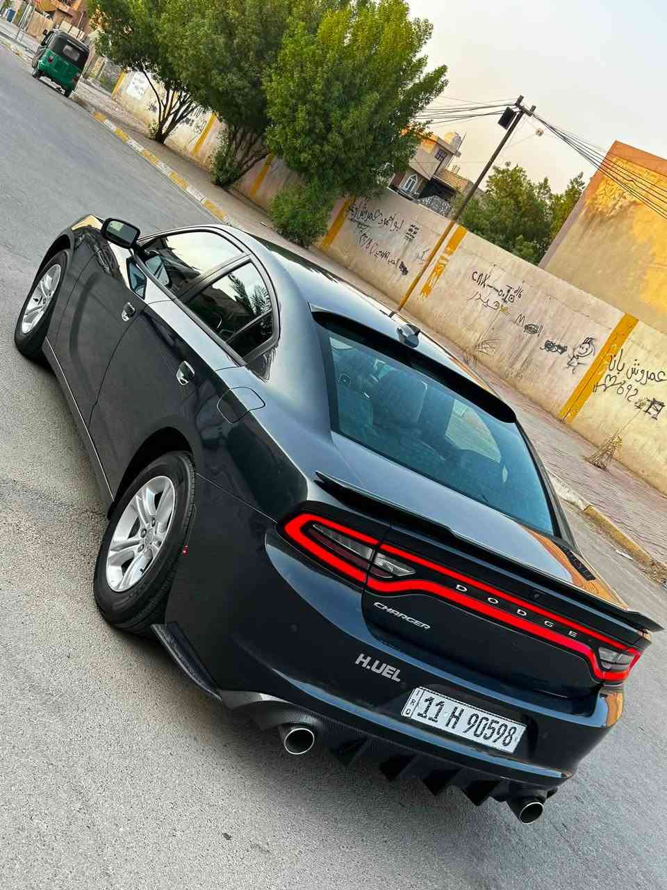 جارجر 2018 وارد امريكي 
فئة sxt Plus فوول 1/1 
(( تو ويل ))

💥 حادث نص جاملغ خلفي صبغ فقط

لغود وشواصي وتكم 
وكير ومحرك مكفولات

جميع الايرباكات سليمه 
حجر صالنصه بلادي 
ماشيه 83 الف 

رقم بغداد الجديد باسمي

🔰 مواصفات 

بصمة تشغيل 
بصمة ابواب 
بصمة جنطه 
تشغيل عن بعد 
داخل لونين ابيض و اسود 
كشنات جلد ابيض 
كشنات تدفئه وتبريد
كشنات خلفيه تدفئة 
كشنات خزن ميموري
كشنات كهرباء 
ستيرن تدفئه
شاشة كبيره 
سماعات نظام Alpine   
تدعم ابل كار بلي و اندرويت اوتو 
تبريد قطعتين مناخ منفصل
نضام سبورت 
مانع تزحلق 
كامره خلفيه
لايتات زنون بلادي 
لدات اماميه مع كشافات بلاديه
محرك 3600 كفاله 
كير طياره 8 نمر 
✅ وبعد بيه هواي مواصفات 

⭐️ السياره بلاديه بدون تحديث 
وضع الشركه كلشي ما ملعوب بيه 

السياره جديده بمعنه الكلمه 
مسويله سيرفس ودامه كامله 
ما بيه اي نقص كامله من كلشي 

📍 مكاني بغداد الدوره  

💲سعر 192 وبيه مجال 

☎️ رقمي ***********

